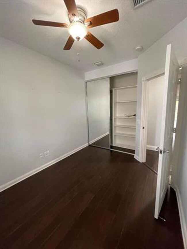 Building Photo - 3264 W Community Dr