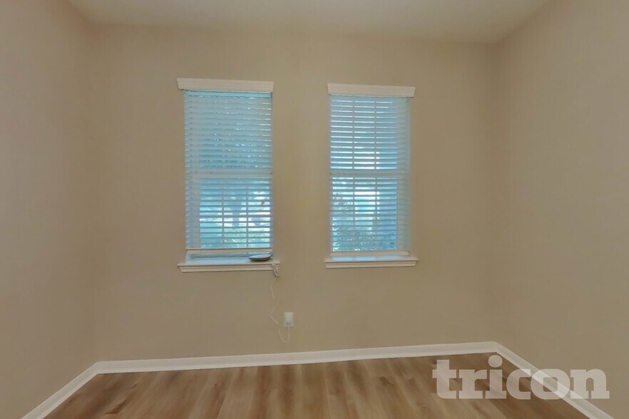 Building Photo - 16207 Augusta Oaks Court