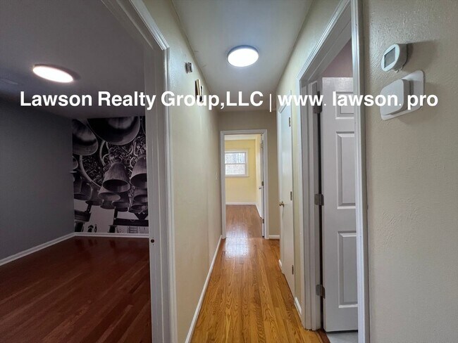 Building Photo - Peaceful Retreat with Outdoor Space-Botetourt County