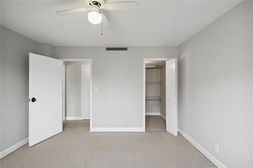 Building Photo - 2285 Peachtree Rd