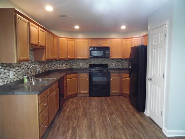Building Photo - 1064 Brick House Ln