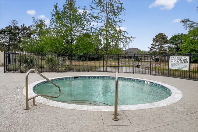 Building Photo - 16817 Pink Wintergreen Dr