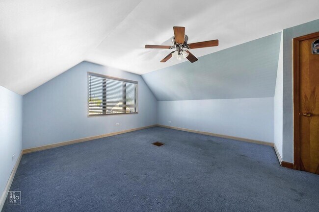 Building Photo - 5022 S Laporte Ave