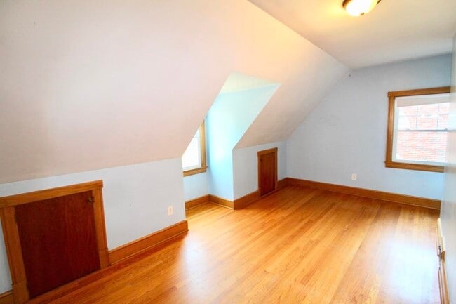 Building Photo - 103 Dinkel Ave