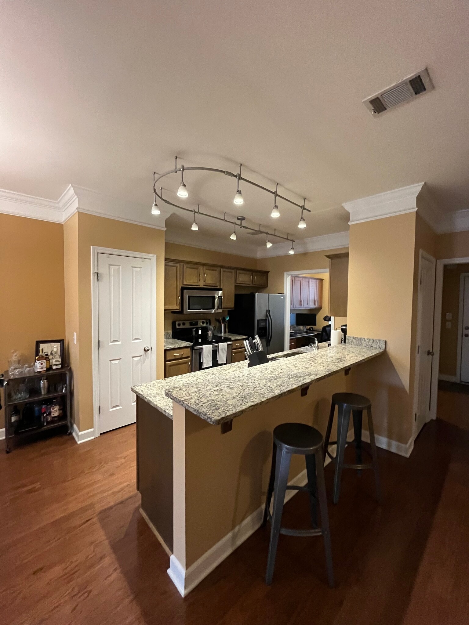 Building Photo - 2310 Elliott Ave