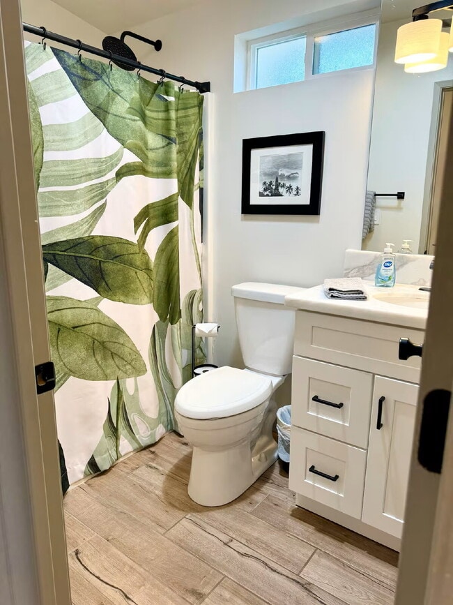 Building Photo - Fully Furnished, Turn Key North Clairemont | Vaulted Ceilings & Private Patio