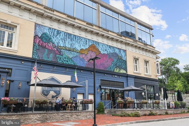 Building Photo - 4817 Chevy Chase Blvd