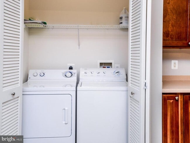 Building Photo - 2007 Connor Ct