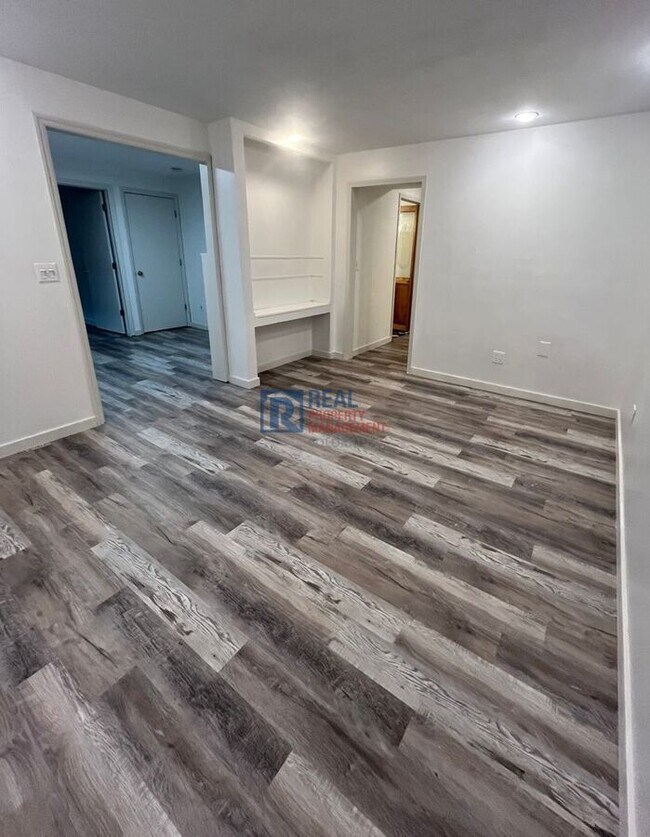 Building Photo - 918 Mesa Ct