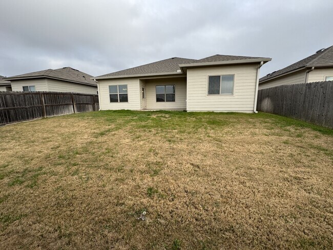 Building Photo - 612 Parkfield Ln