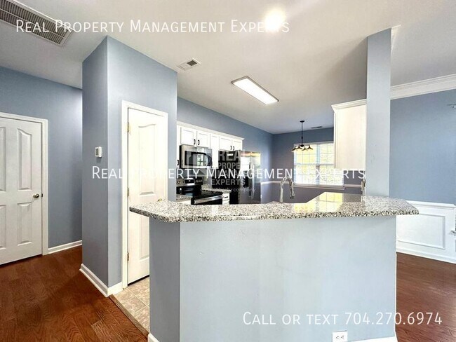 Building Photo - 8815 Firestreak Dr