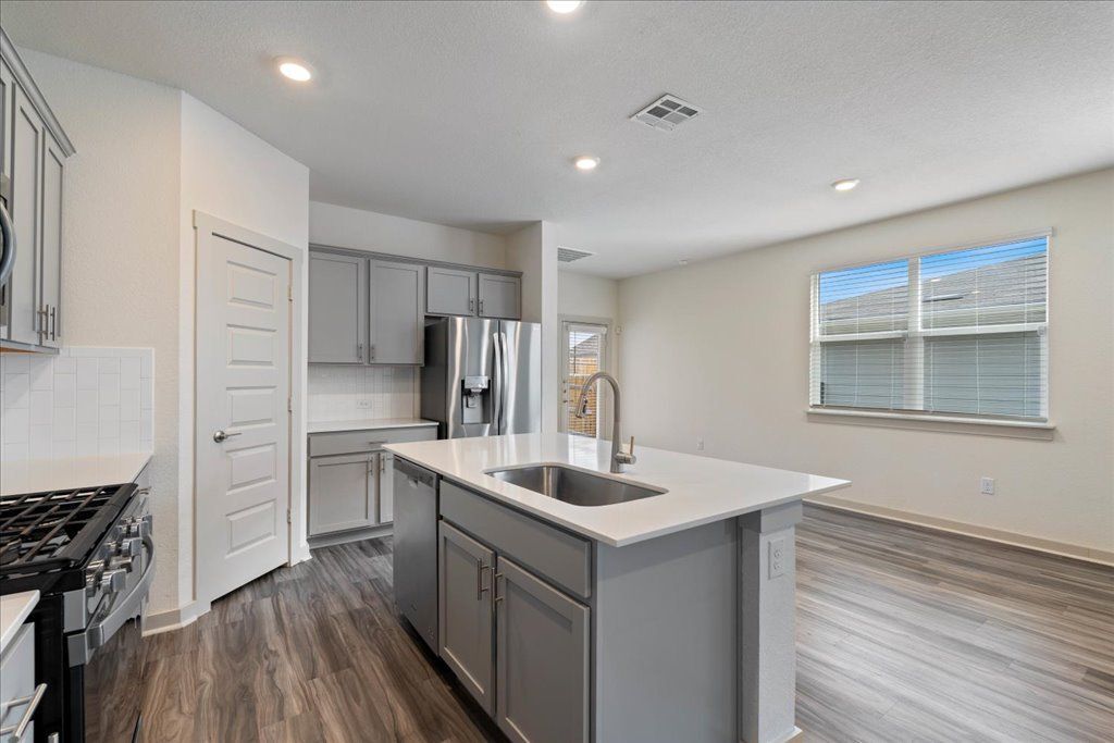 Building Photo - 7410 Sagira Path