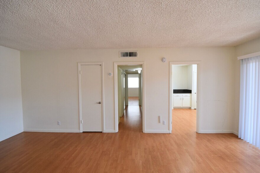 Building Photo - 5036 Coldwater Canyon Ave