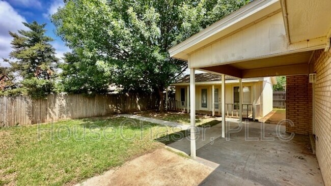 Building Photo - 6814 Hyden Ave