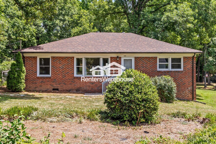 Primary Photo - 5025 Lochlain Dr