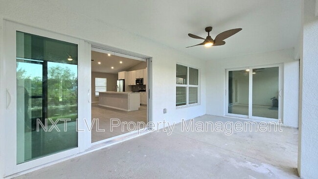 Building Photo - 423 NE 31st St