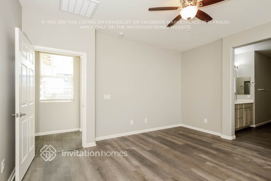 Building Photo - 12472 N 153rd Dr