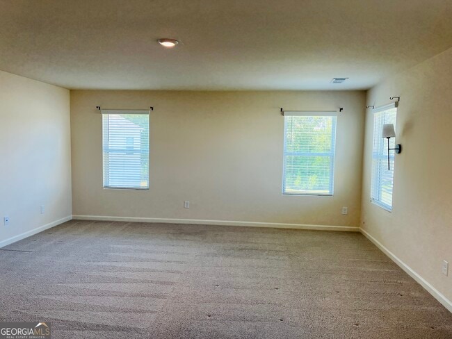 Building Photo - 910 Sly Fox Run