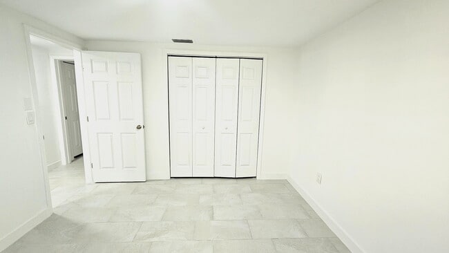 Building Photo - 3633 Rock Royal Dr