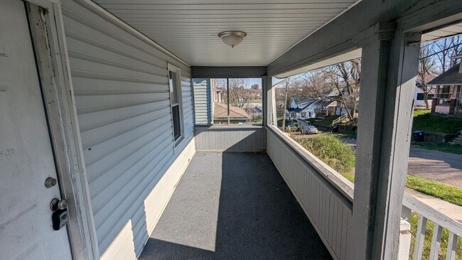 Building Photo - 3-Bedroom, 1-Bathroom Single Family Home for Rent in Akron, Ohio