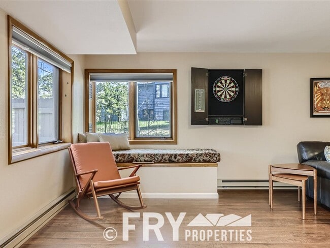 Building Photo - Luxury Rental in Beautiful Colorado Foothills