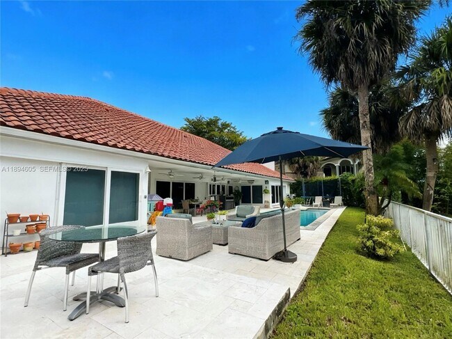 Building Photo - 4934 NW 94th Doral Pl