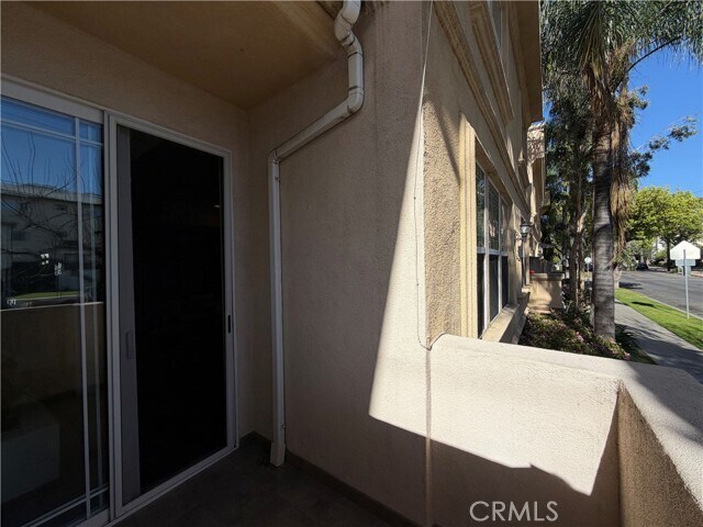 Building Photo - 574 E Palm Ave