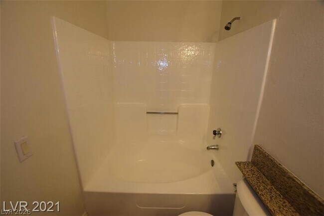 Building Photo - 5130 S Jones Blvd