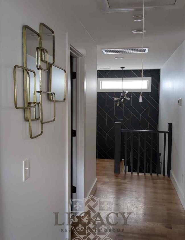 Building Photo - 1710 Nassau St