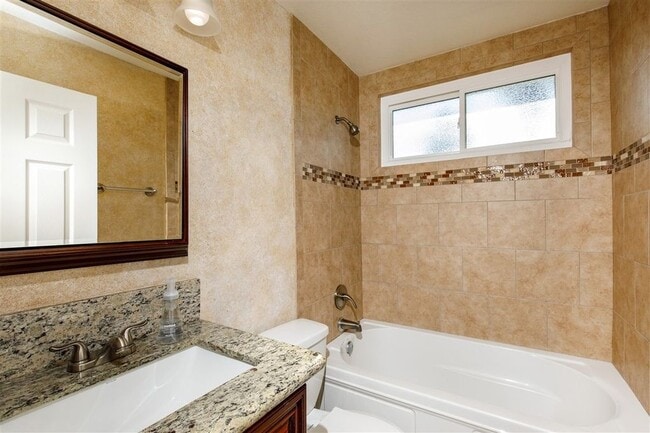 Building Photo - 395 Deep Dell Rd