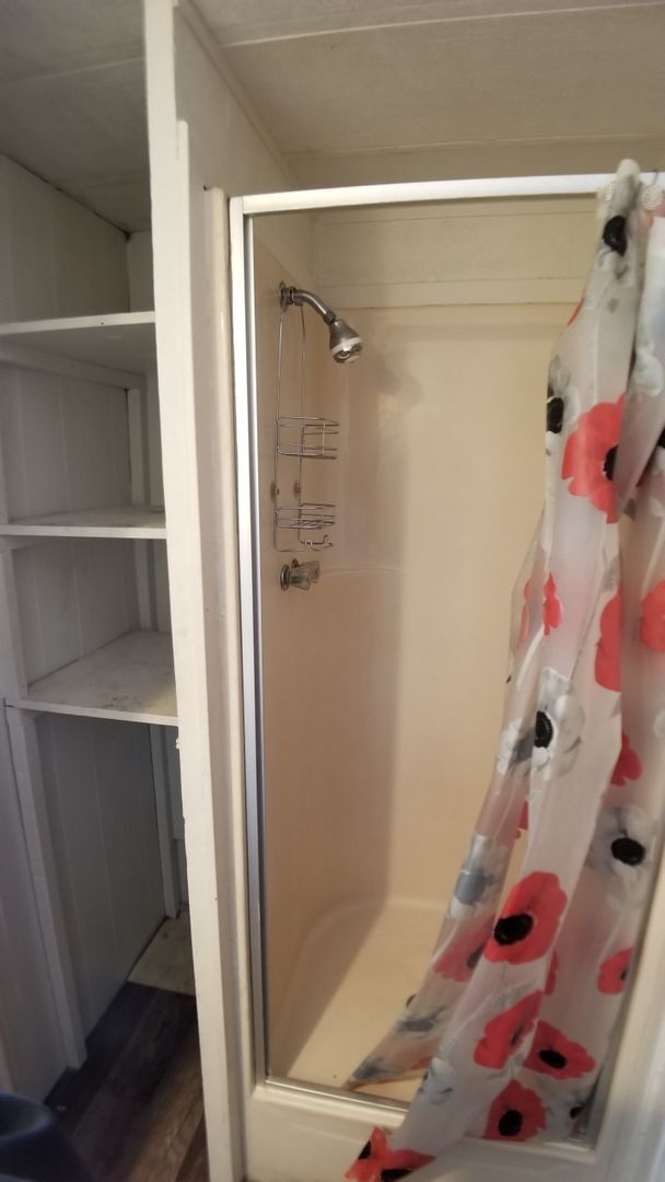 Building Photo - 3 Bed 2 Bath Fully Remodeled Mobile Home w...