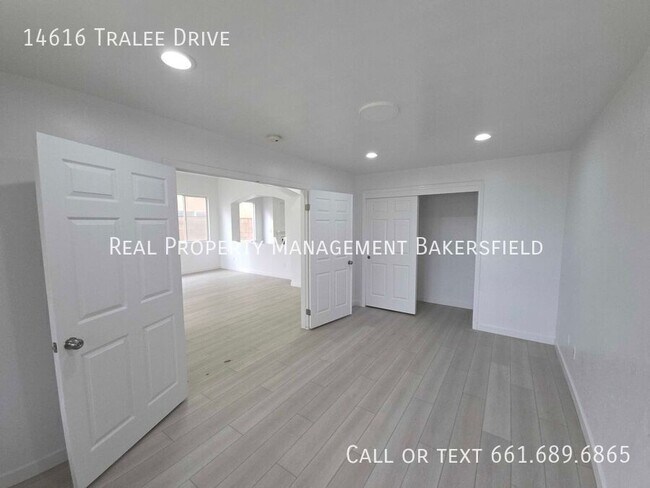 Building Photo - 14616 Tralee Dr