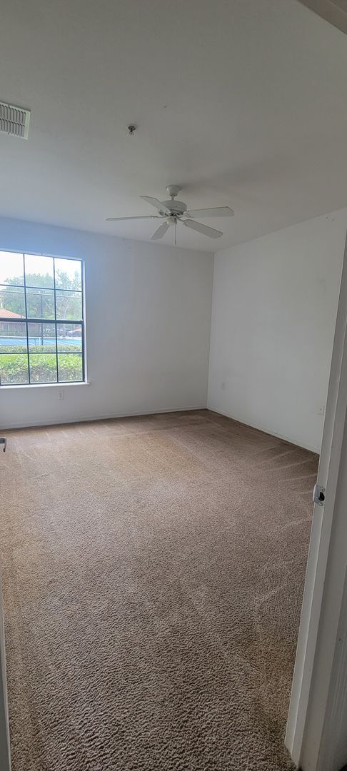 Building Photo - Serenata One bedroom Condo