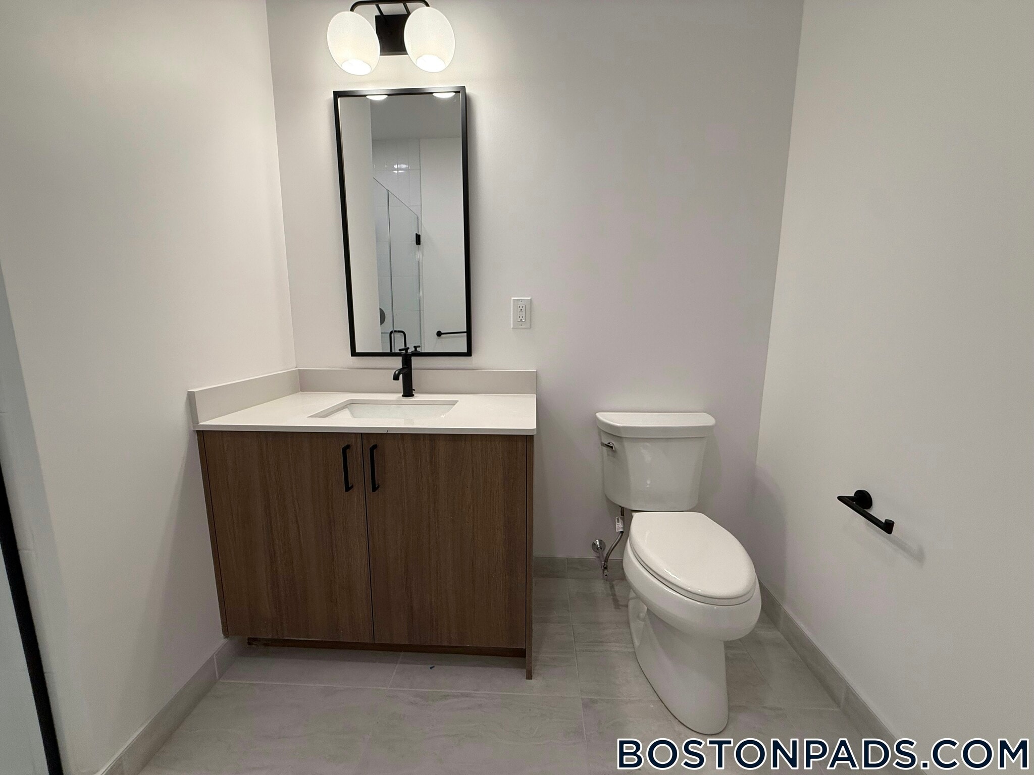 Building Photo - 199 Gardner St