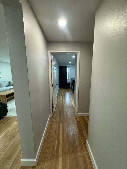 Building Photo - 315 Neponset St