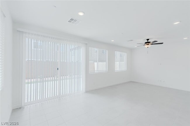 Building Photo - 873 Camargo St