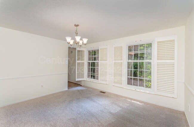 Building Photo - 7690 Middle Valley Dr