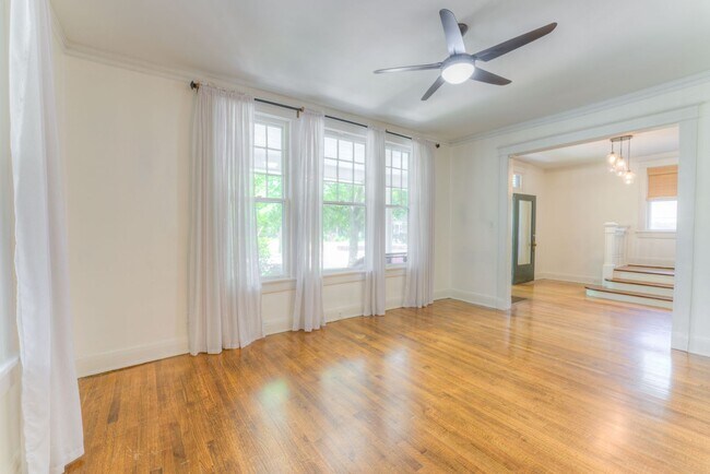 Building Photo - JULY MOVE IN SPECIAL - 1/2 OFF FIRST MONTH...
