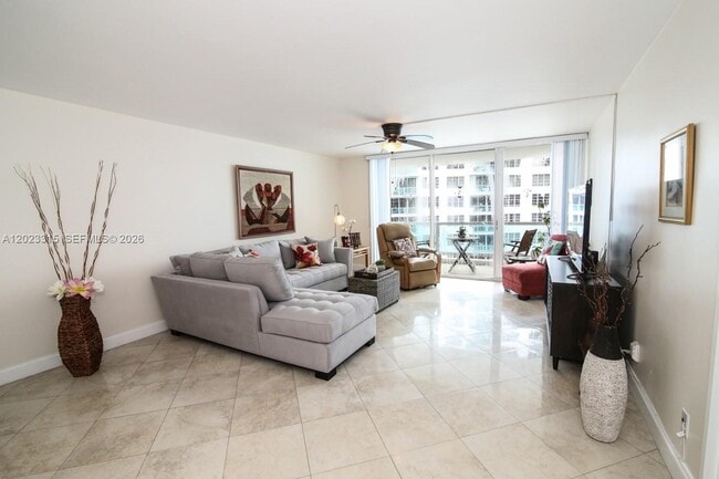 Building Photo - 5151 Collins Ave