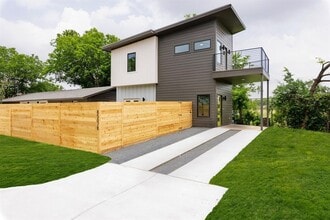 Building Photo - 8507 Hathaway Dr
