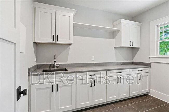 Building Photo - 2272 Abby Ln NE