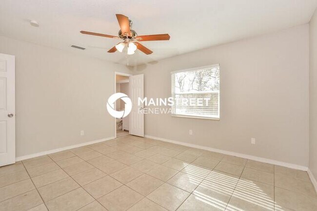Building Photo - 4 Bedroom Pet-Friendly Home in DELAND, FL ...
