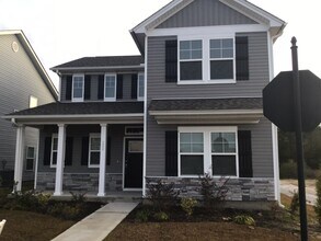 Building Photo - 202 Dogwood Cir
