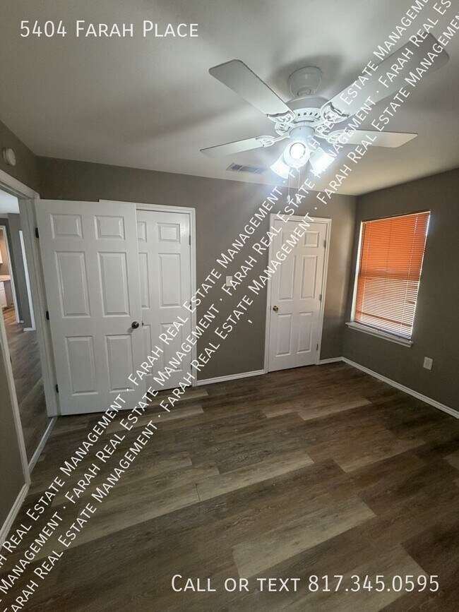 Building Photo - 5404 Farah Pl