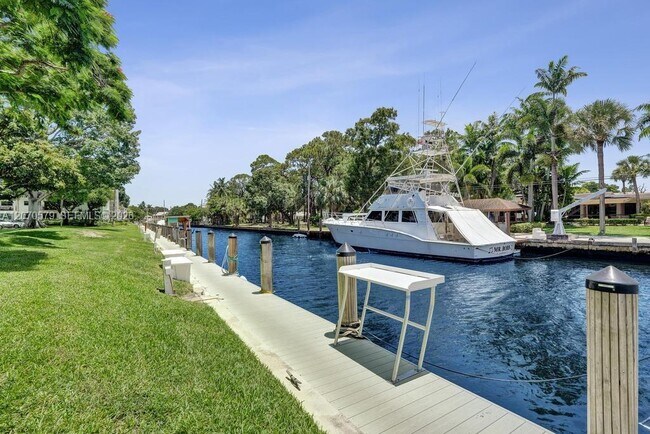 Building Photo - 1101 River Reach Dr