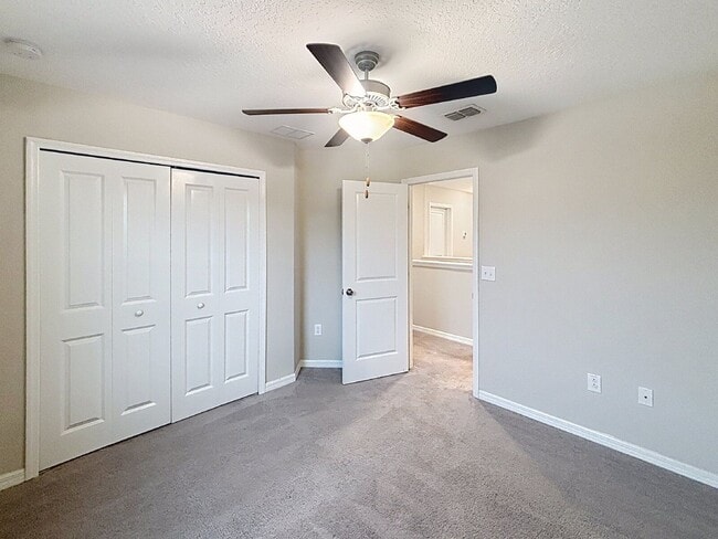 Building Photo - 7012 Samuel Ivy Dr