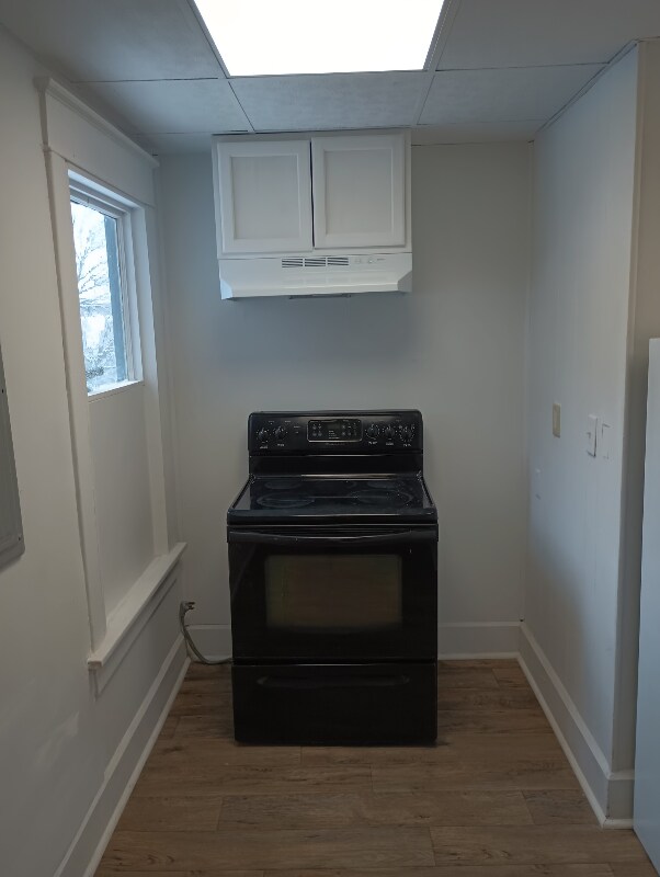 Building Photo - 713 adams