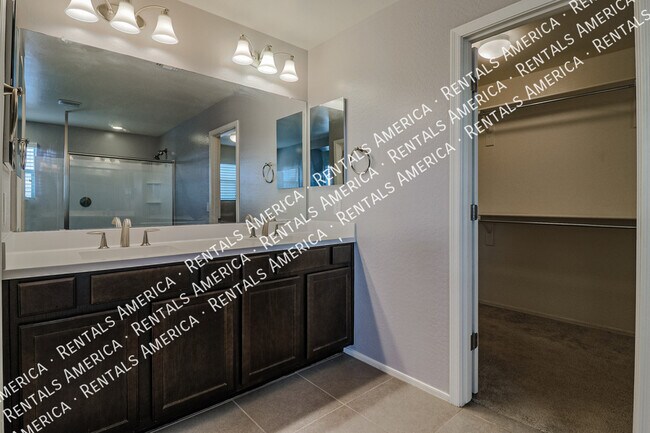 Building Photo - 12114 W Rowel Rd