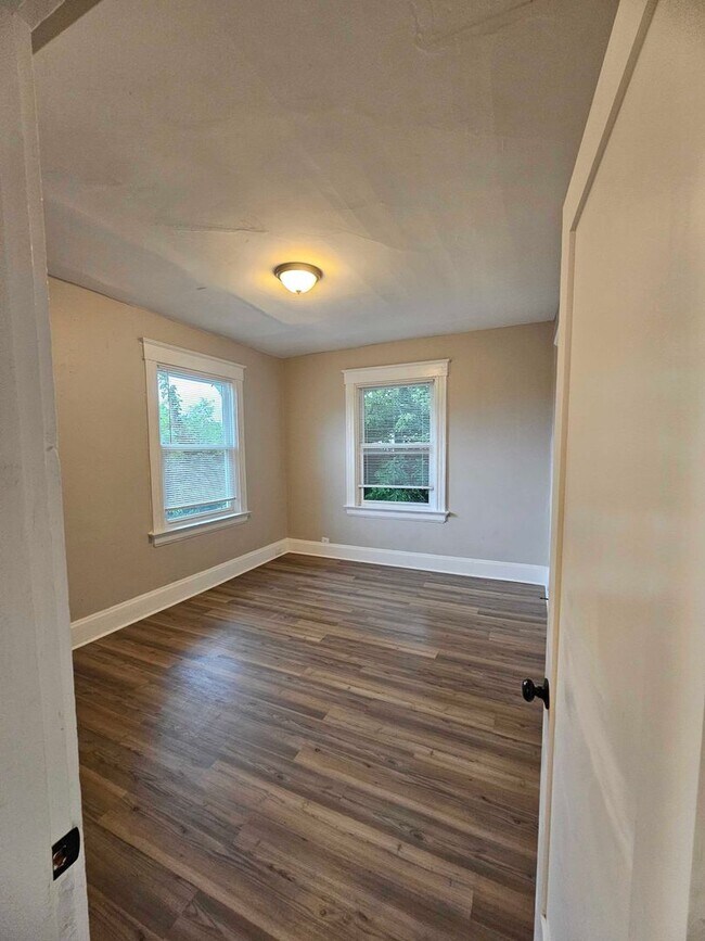 Building Photo - 1560 Dixmont Ave