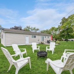 Building Photo - 202 Lake Hills Rd